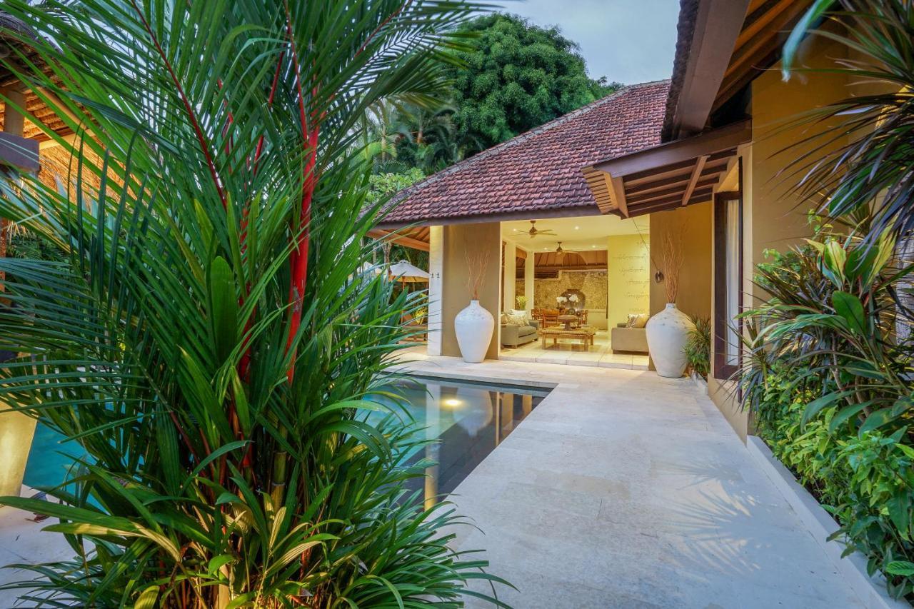 Asrina Villa'S Seminyak Εξωτερικό φωτογραφία